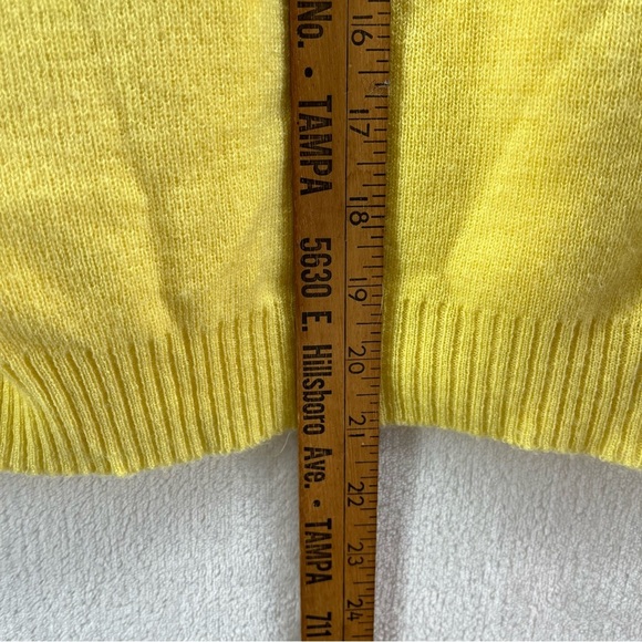 Vintage 1960's-70's Yellow Cyn Les Frog Patch Sweater Size Small - Picture 8 of 8